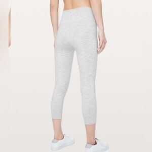 Lululemon Wunder Under Crop Luxtreme 21in Women’s Size 4